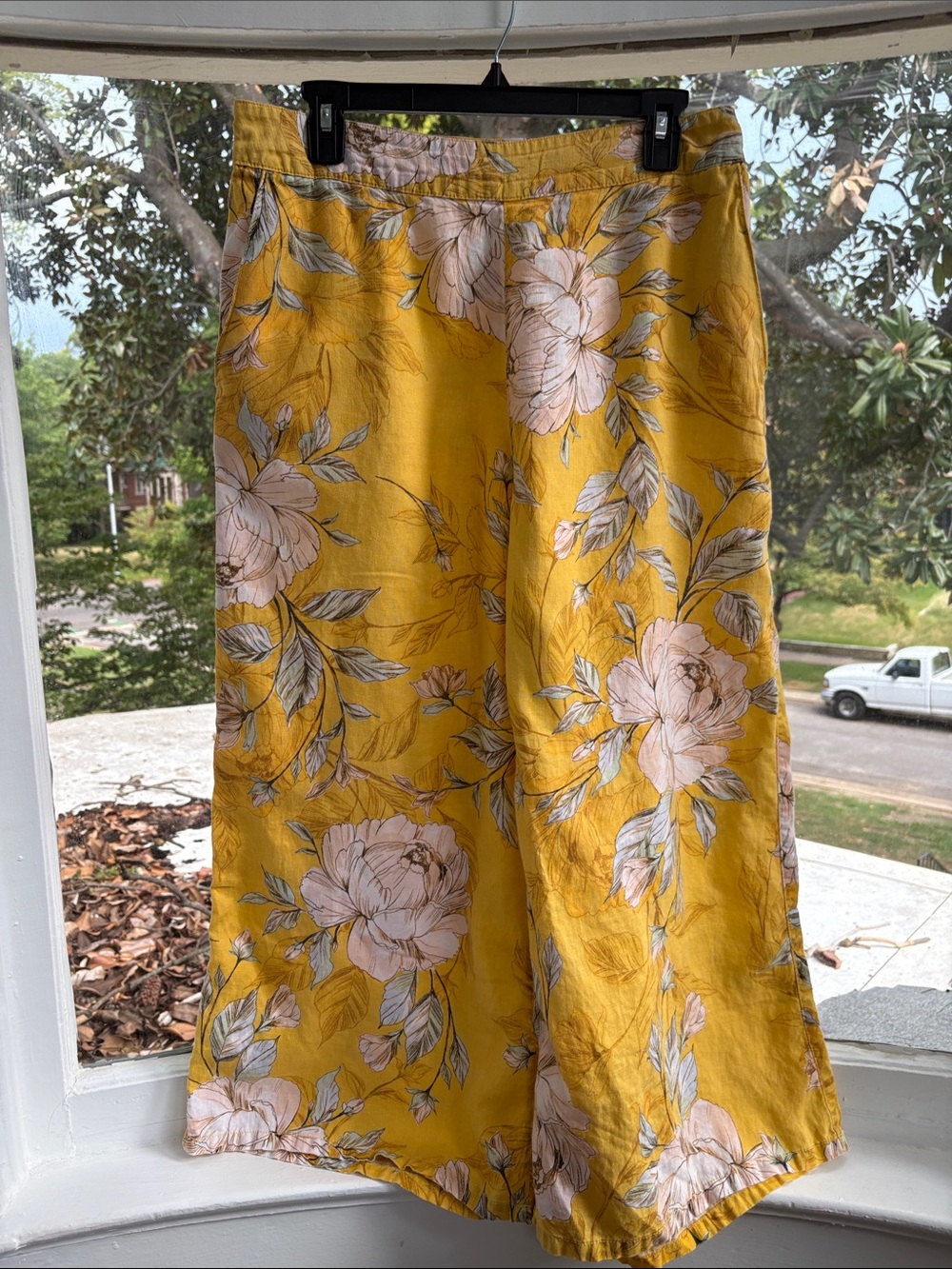 Nicole Miller Mustard Yellow Wide-Leg Floral Pants-Large